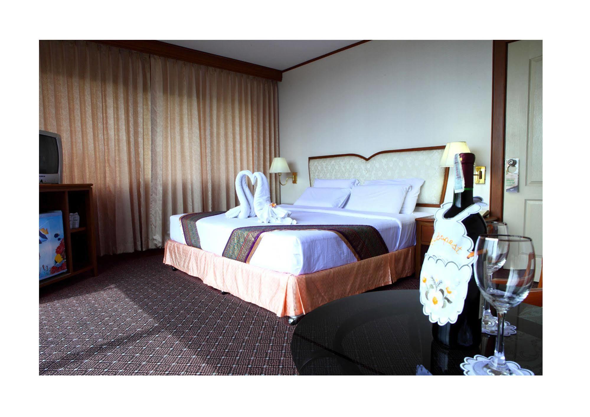 Wattana Park Hotel Trang Eksteriør bilde